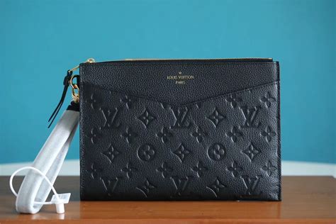 lv pochette melanie mm|LOUIS VUITTON Empreinte Pochette Melanie MM Black.